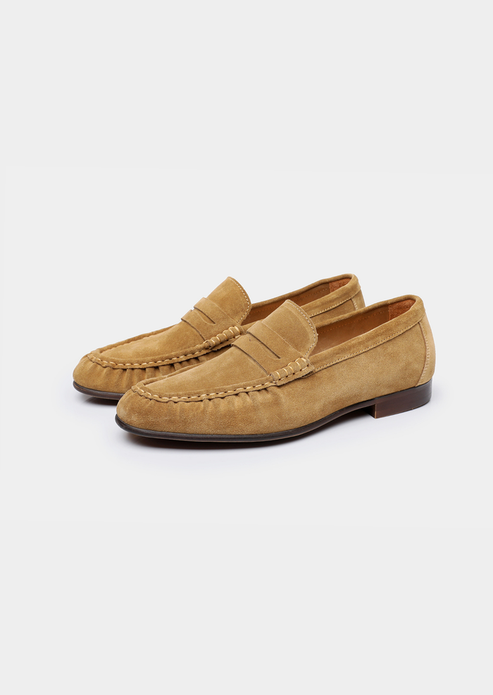 Men's Classic Penny Loafers with Gathered Stitching